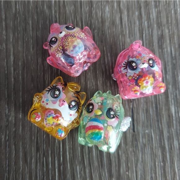 Lot of 4 Hatchimals CollEGGtibles Glamfetti Exclusive Mini Figures - Picture 3 of 3